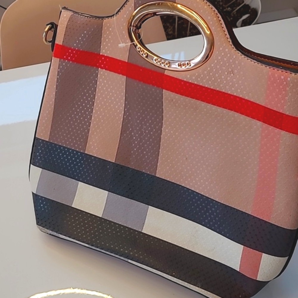 Purse vutton vibe
